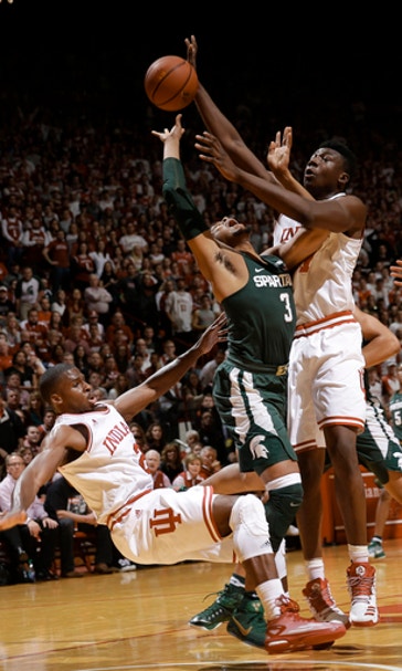 Blackmon's big night helps Hoosiers hold off Michigan St. (Jan 21, 2017)